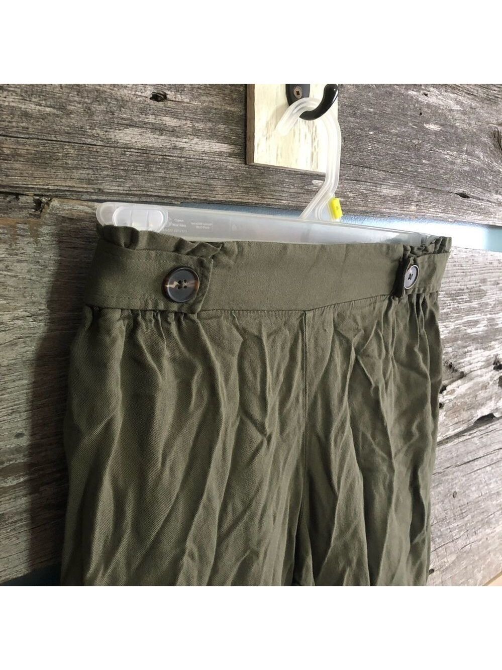 suzy Shier Size Small Green Paperbag Waist Capri Pants - Picture 2 of 5
